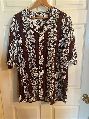 ALOHAS Burgundy and White Floral Button-Down Camp Shirt